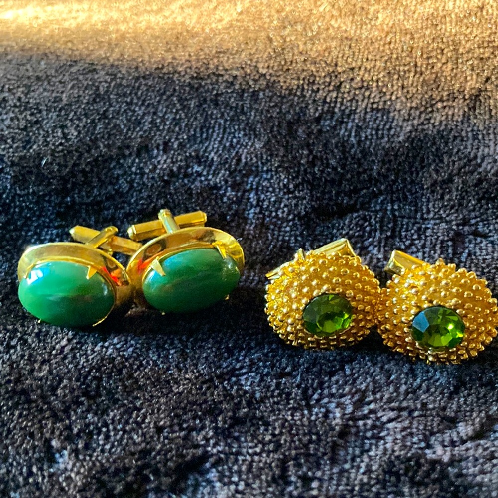 Two Pairs Cufflinks Oval And Round Green